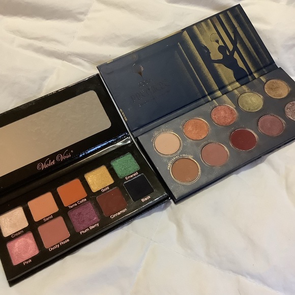 2 eyeshadow pallets. Violet Voss Essentials, and Zoeva Premiere - Picture 1 of 9